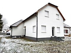 Eladó lakás Komárom