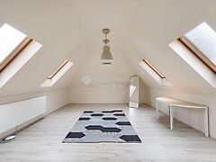 Eladó ház Budapest, III. kerület