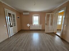 Eladó ház Véménd