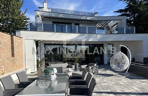 Eladó ház Budaörs