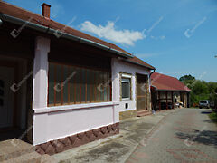 Eladó ház Mezőcsokonya