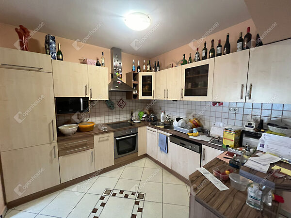 Eladó lakás Sopron