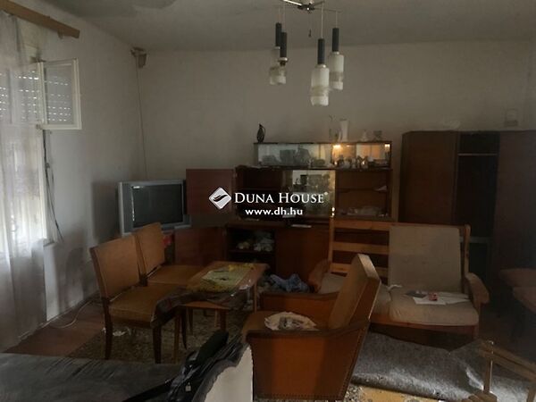 Eladó ház Vértestolna