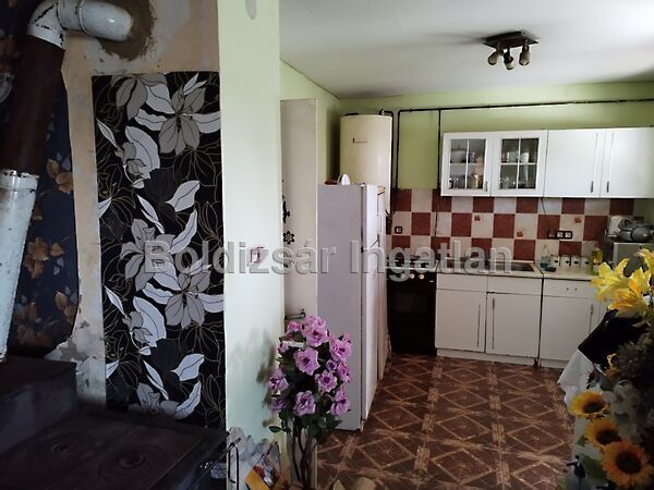 Eladó ház Mezőcsokonya