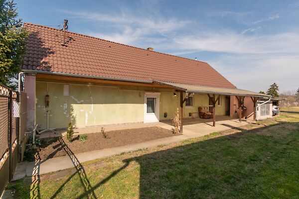 Eladó ház Lajoskomárom