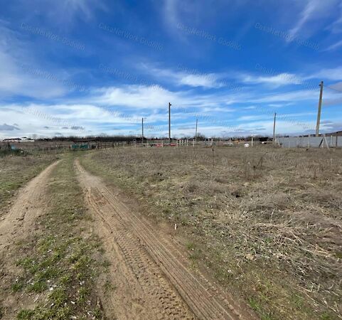 Eladó földterület Szada