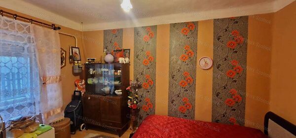 Eladó ház Fegyvernek