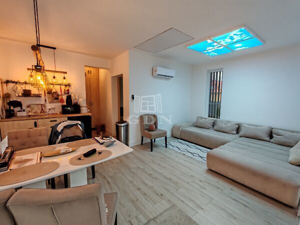 Eladó nyaraló Tóalmás