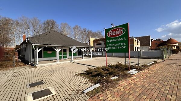 Eladó üzleti Balatonmáriafürdő