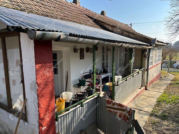 Eladó ház Orosztony