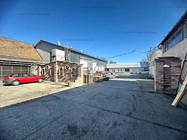 Eladó ipari Pilismarót