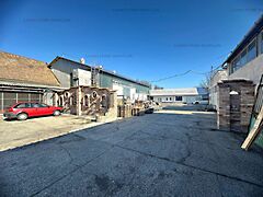 Eladó ipari Pilismarót