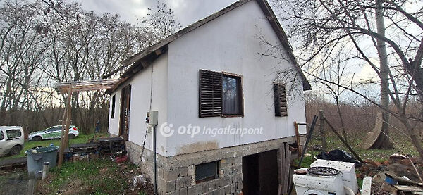 Eladó ház Izsák