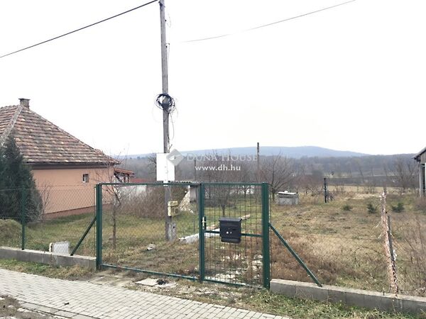 Eladó földterület Alcsútdoboz