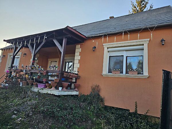 Eladó ház Mosonmagyaróvár, Óvár