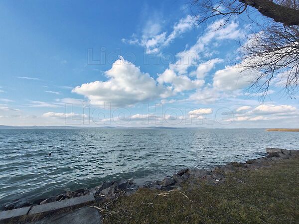 Eladó földterület Balatonszemes