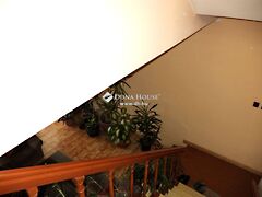 Eladó ház Kápolnásnyék