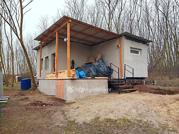 Eladó nyaraló Gödöllő