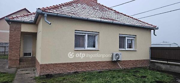Eladó ház Jászberény