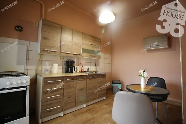 Eladó ház Akasztó