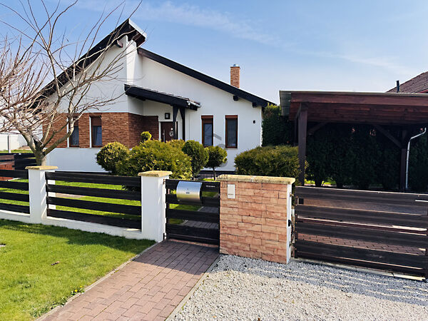 Eladó ház Győrzámoly