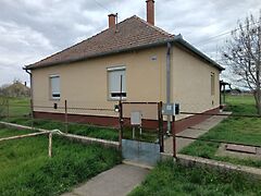 Eladó ház Kisszállás
