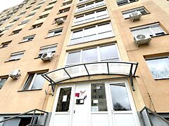 Eladó lakás Tiszaújváros, Belváros