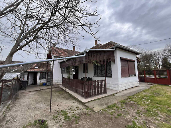 Eladó ház Sarkad