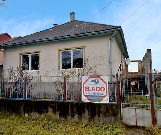 Eladó ház Halmaj