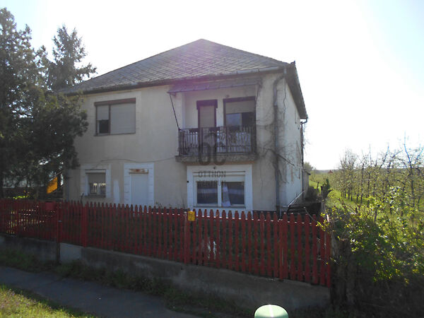 Eladó ház Laskod