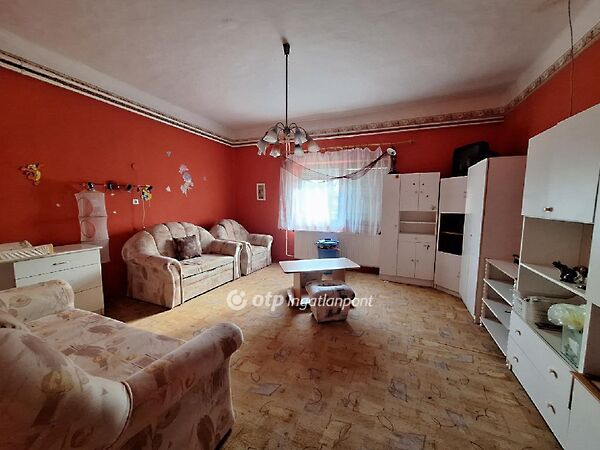 Eladó ház Füzesgyarmat