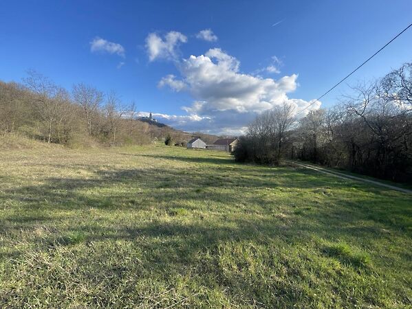 Eladó földterület Pannonhalma