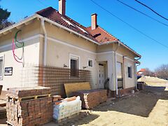 Eladó lakás Százhalombatta
