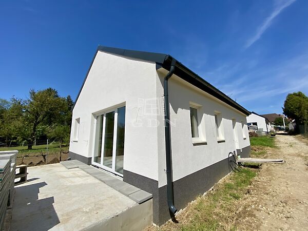 Eladó ház Balatonszemes