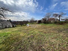 Eladó földterület Geresdlak