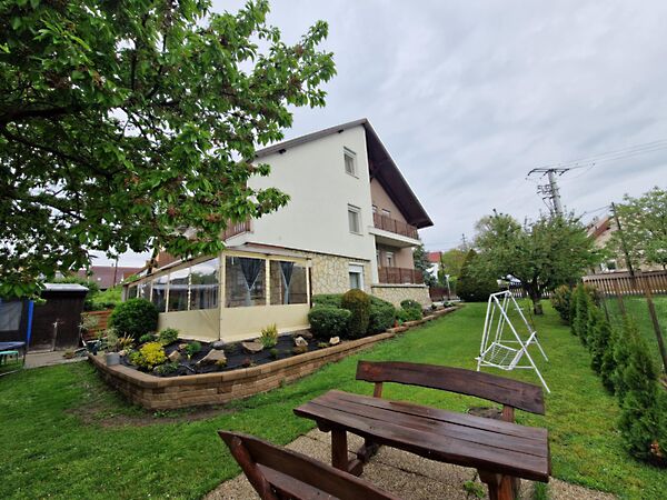 Eladó ház Balatonfüred, Központ