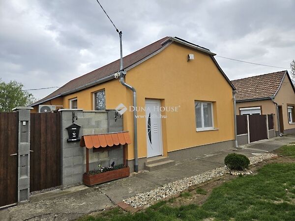 Eladó ház Nagytótfalu