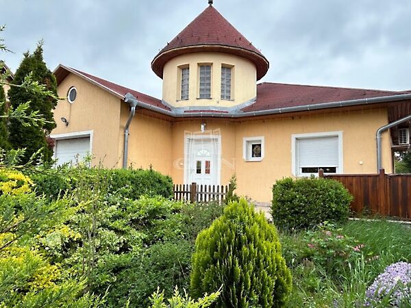 Eladó ház Gárdony