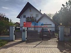 Eladó ház Velence