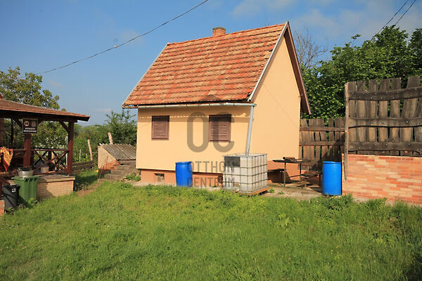 Eladó nyaraló Tata