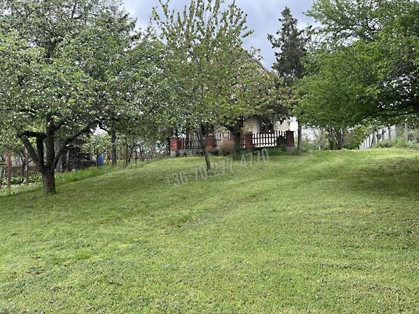 Eladó nyaraló Oroszlány