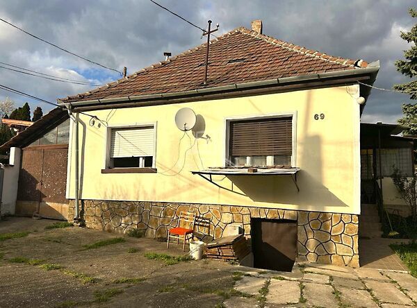 Eladó ház Törökbálint