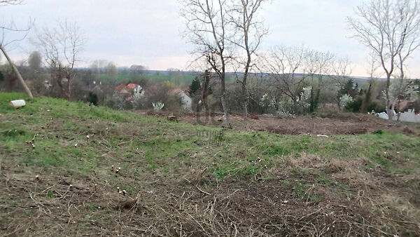 Eladó földterület Ajka, Padragkút