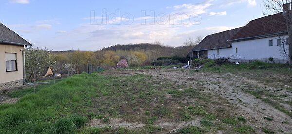 Eladó földterület Nagyberény