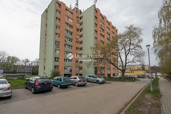Eladó lakás Tatabánya