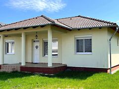 Eladó nyaraló Balatonkeresztúr