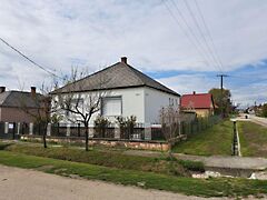 Eladó ház Kisbér