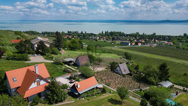 Eladó nyaraló Badacsonytomaj