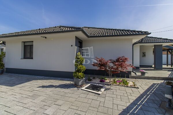 Eladó ház Kartal