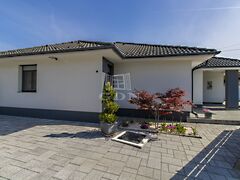 Eladó ház Kartal